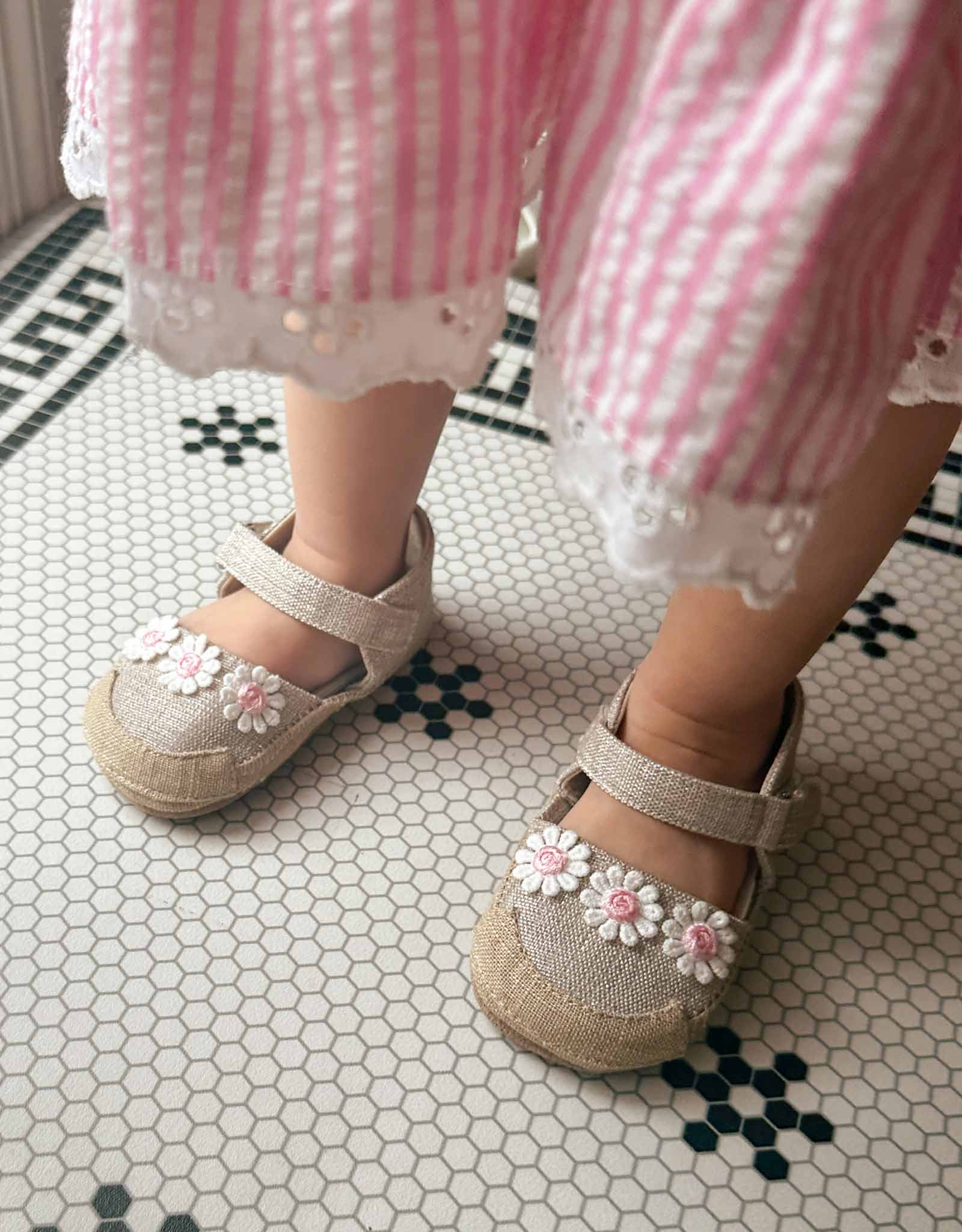 Daisies First Kicks Tan - Image 4