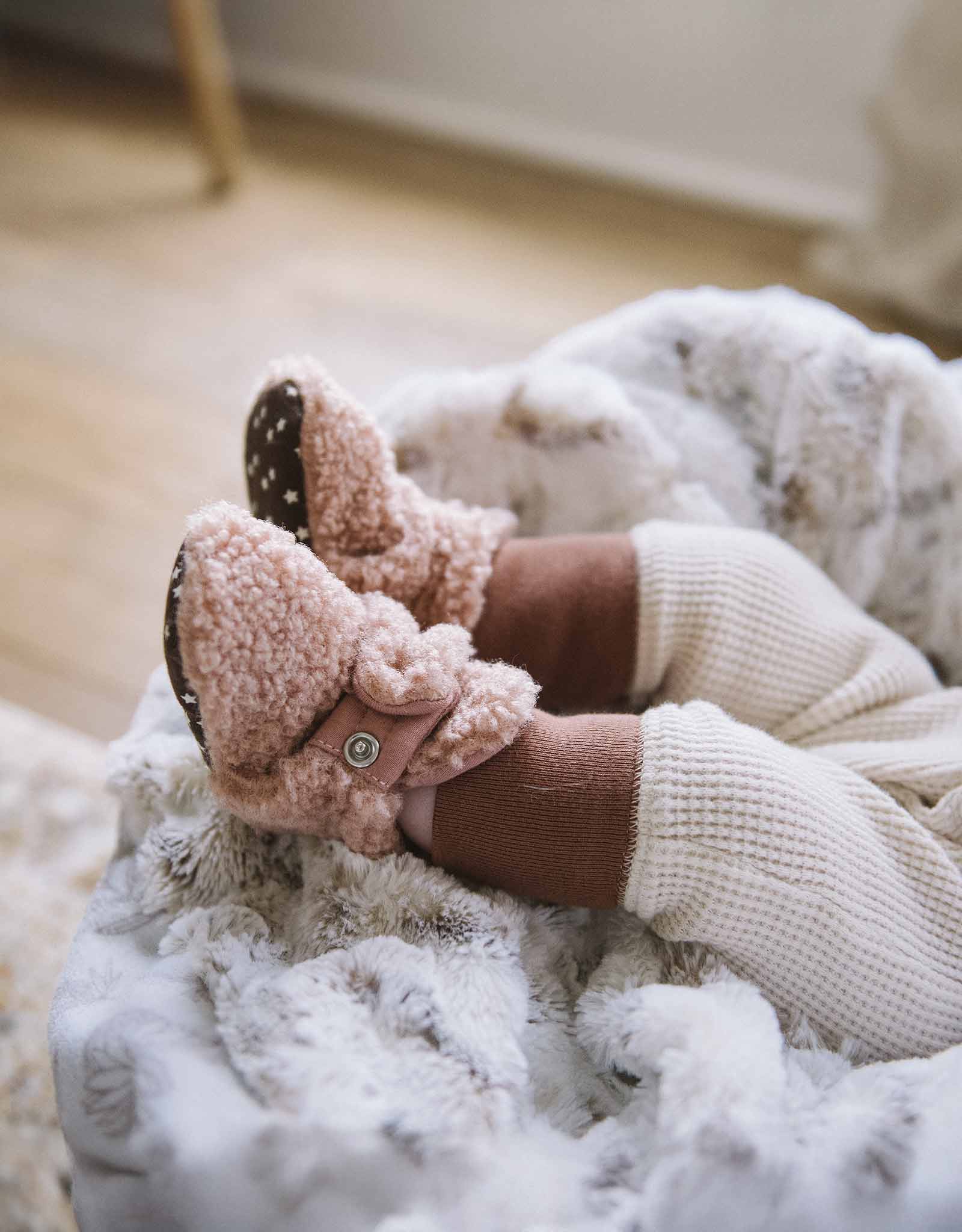 Sherpa Snap Booties Light Pink - Image 3